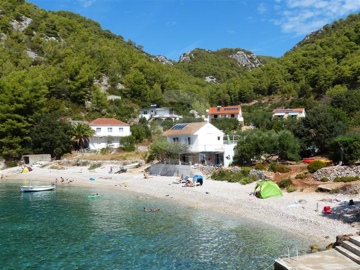 Apartments Robinzon Petar