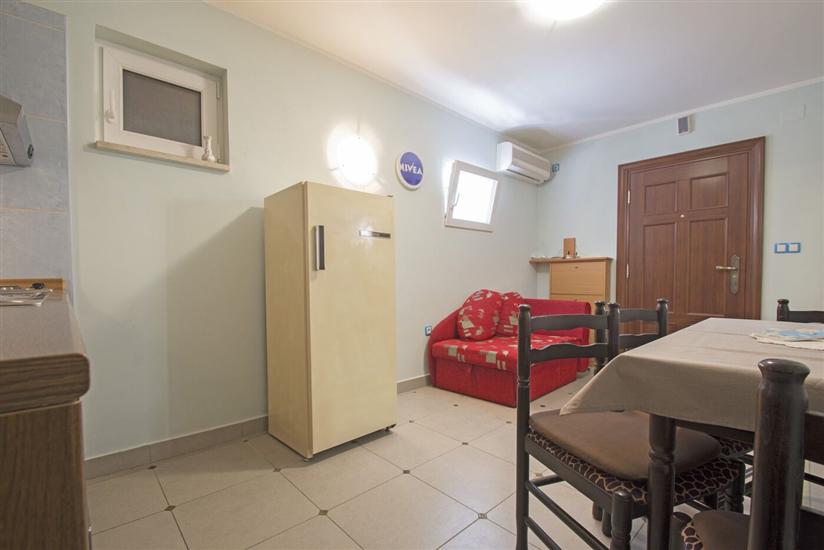 Apartment A4, for 3 persons