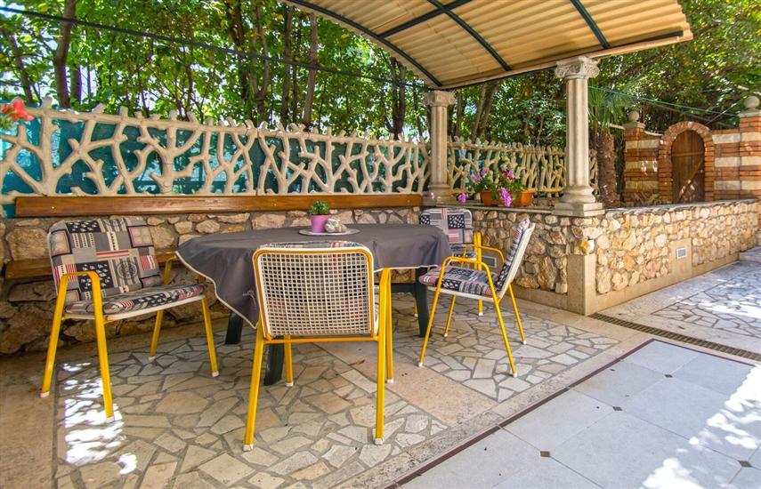 Apartment A4, for 3 persons