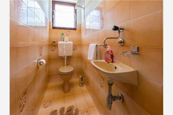 Apartment A2, for 10 persons