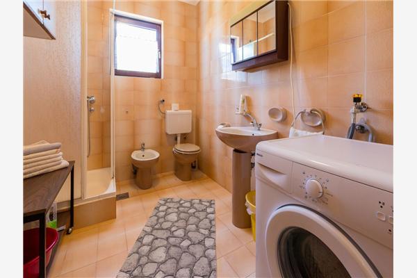 Apartment A2, for 10 persons