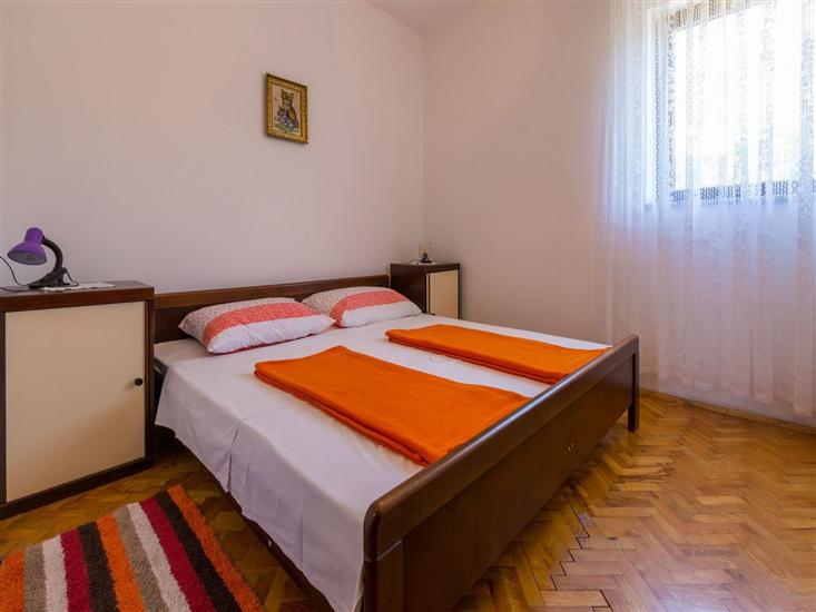 Apartment A2, for 10 persons