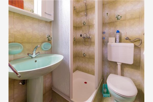 Apartment A2, for 10 persons