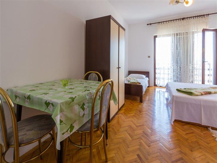 Apartment A2, for 10 persons