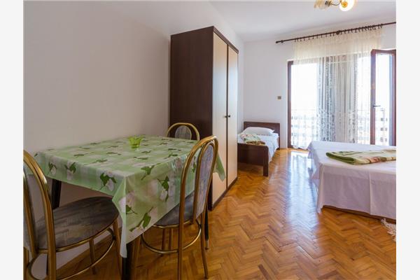 Apartment A2, for 10 persons