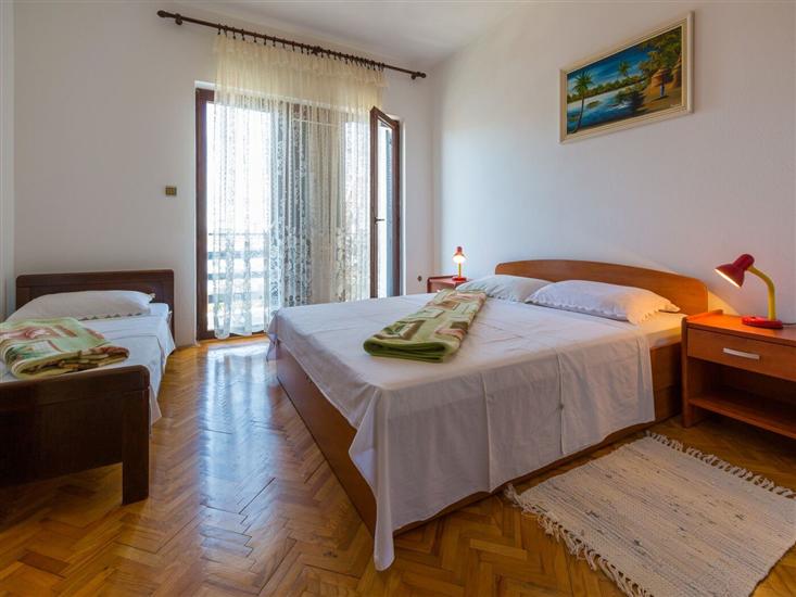 Apartment A2, for 10 persons