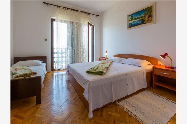 Apartment A2, for 10 persons