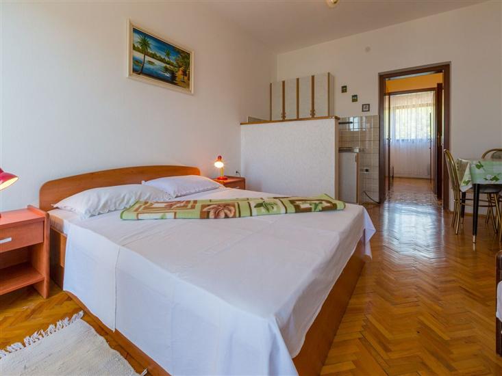 Apartment A2, for 10 persons