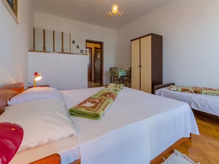 Apartment A2, for 10 persons