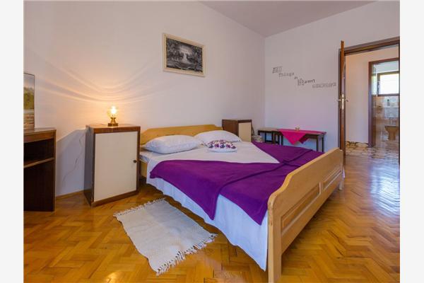 Apartment A2, for 10 persons