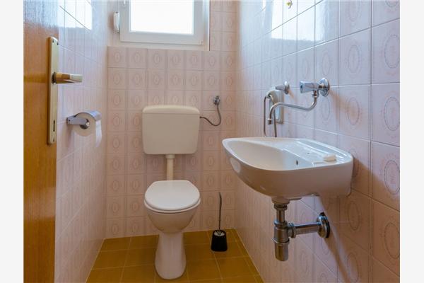 Apartment A1, for 5 persons