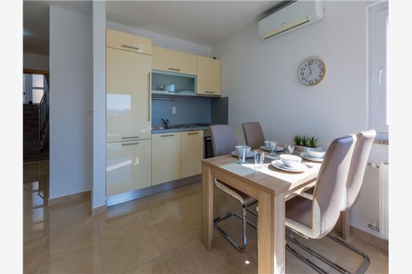 Apartment A4, for 4 persons