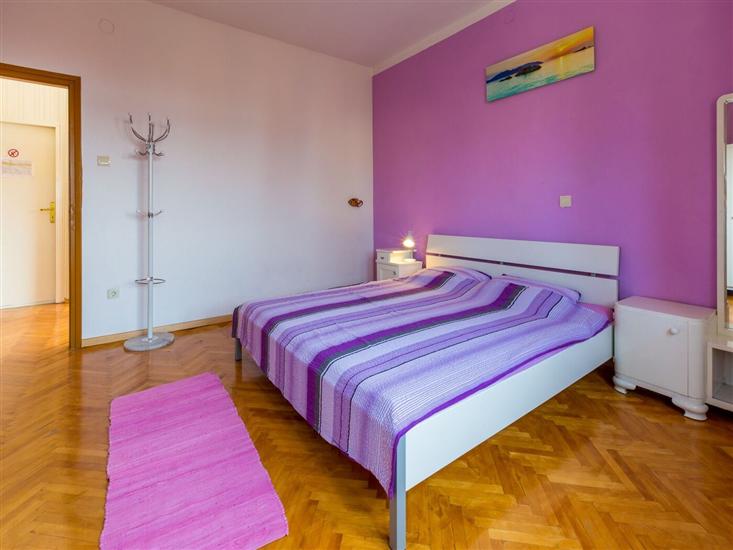Apartment A1, for 5 persons