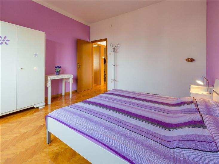 Apartment A1, for 5 persons