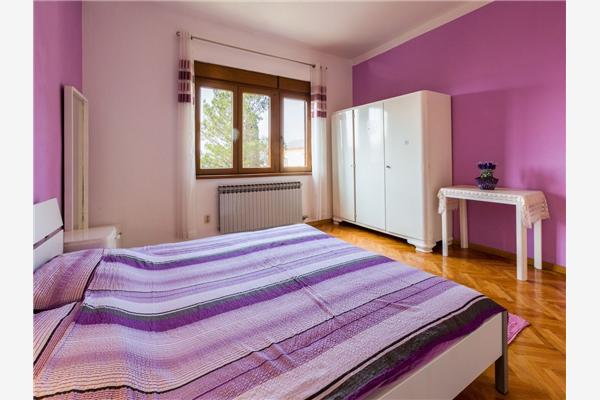 Apartment A1, for 5 persons