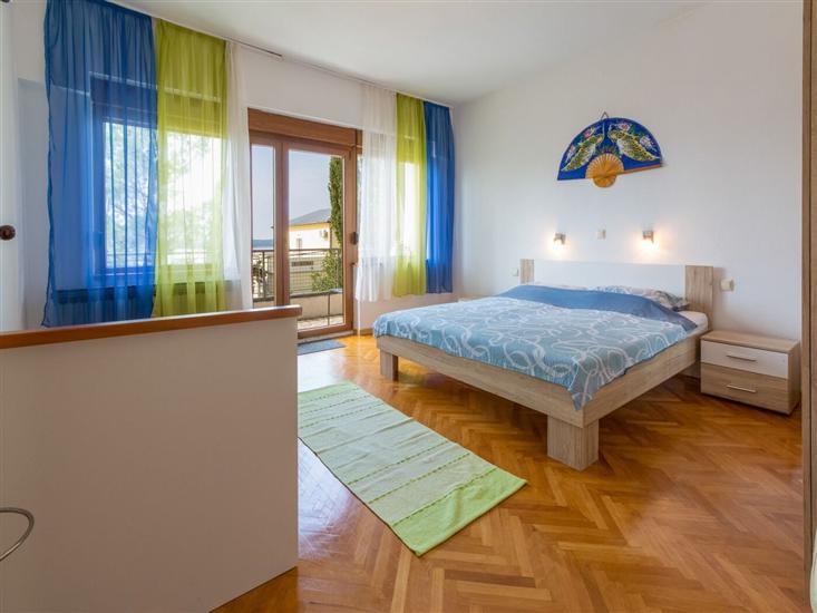 Apartment A1, for 5 persons