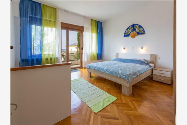 Apartment A1, for 5 persons