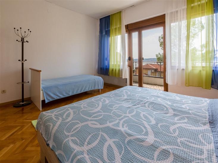 Apartment A1, for 5 persons