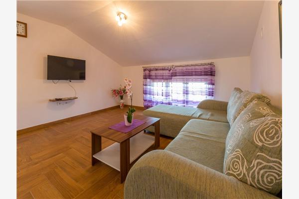Apartment A2, for 5 persons