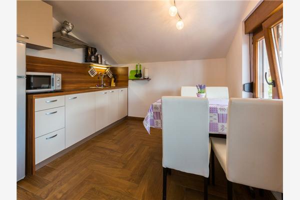Apartment A2, for 5 persons