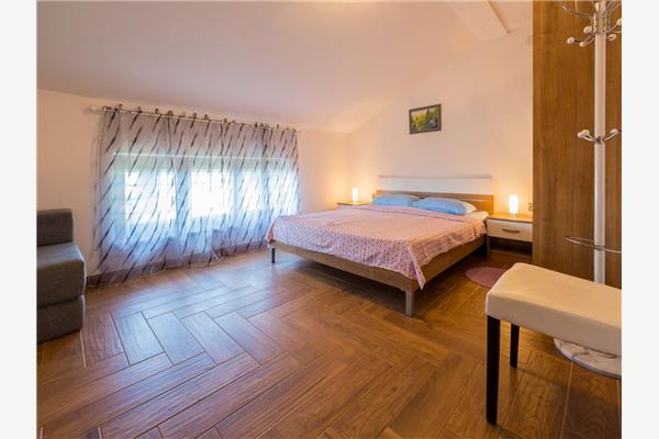 Apartment A2, for 5 persons