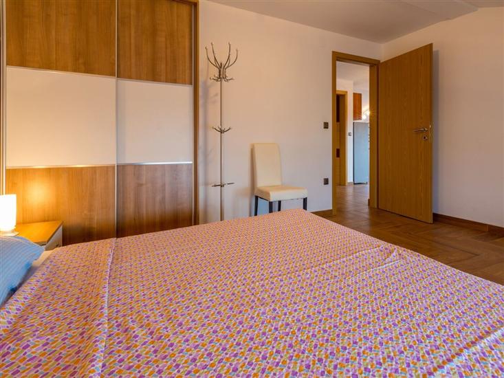 Apartment A2, for 5 persons