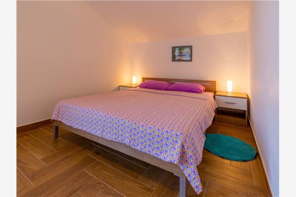 Apartment A2, for 5 persons