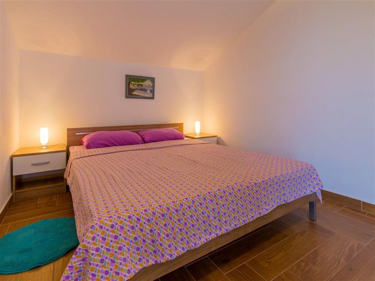 Apartment A2, for 5 persons