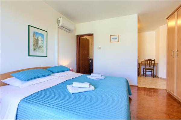 Apartment A1, for 2 persons