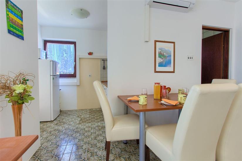 Apartment A4, for 4 persons