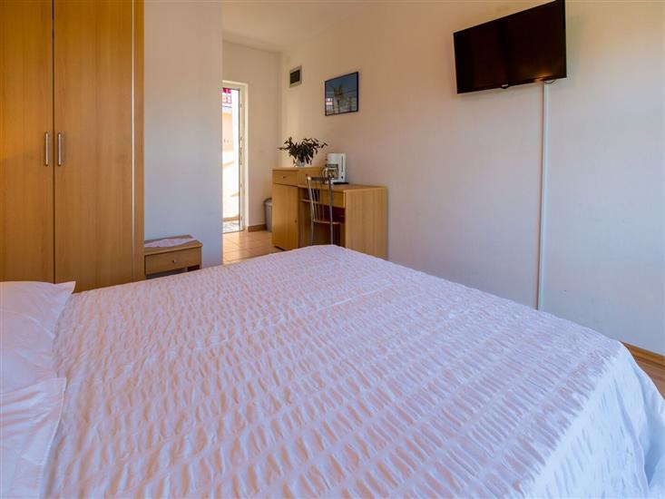 Room S5, for 2 persons