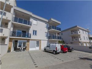 Appartement SAJO Crikvenica, Kwadratuur 67,00 m2, Lucht afstand naar het centrum 600 m