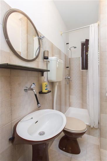 Apartment A1, for 5 persons