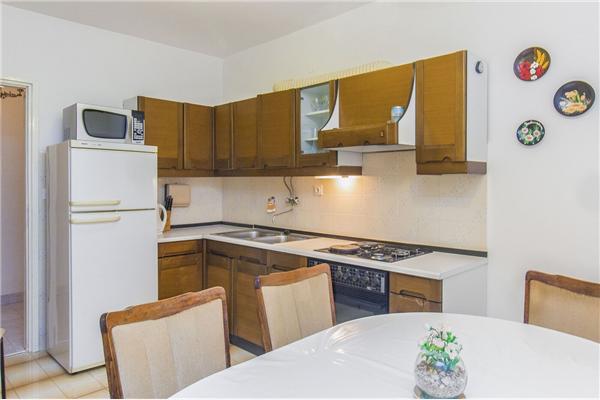 Apartment A2, for 5 persons