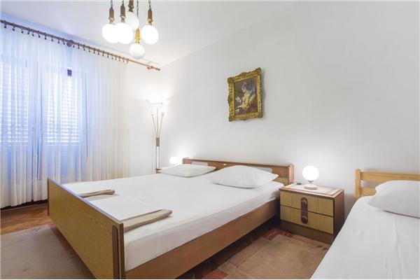 Apartment A2, for 5 persons