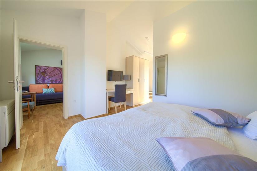 House K1, for 8 persons