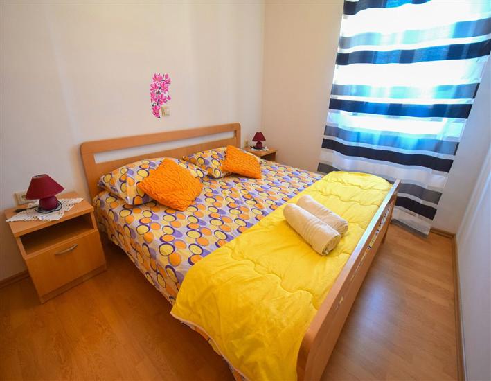 Apartment A1, for 5 persons