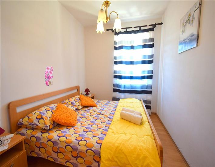 Apartment A1, for 5 persons