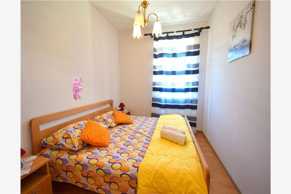 Apartment A1, for 5 persons