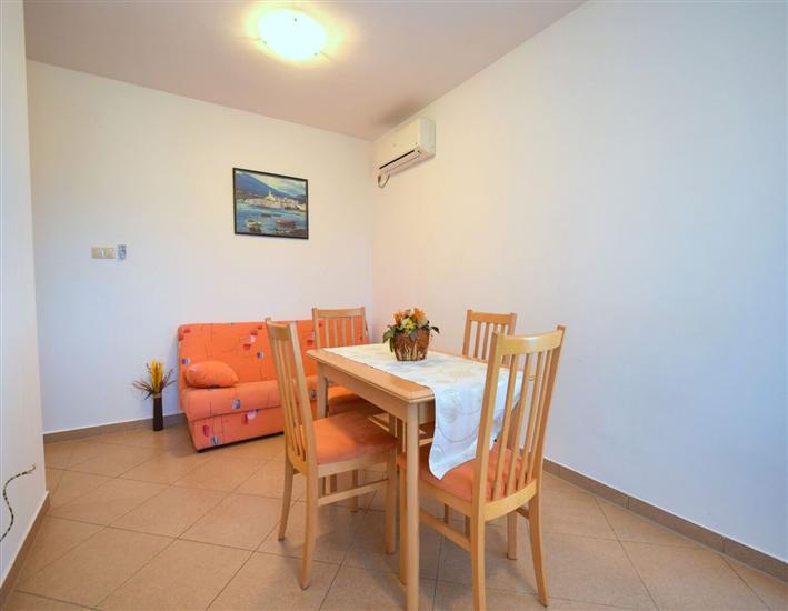 Apartment A2, for 4 persons