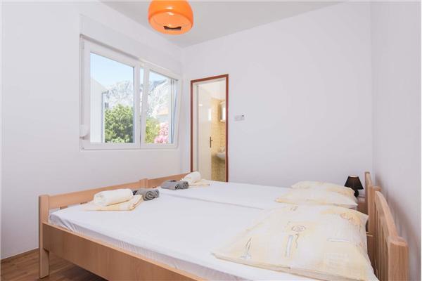 Dom K1, pre 13 osoby