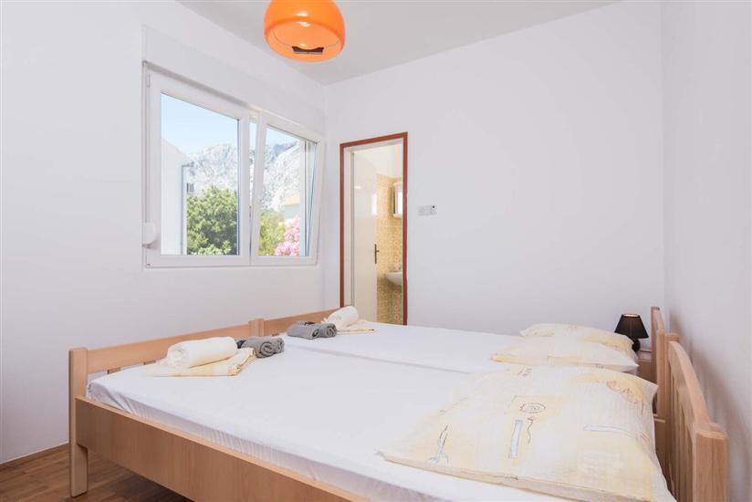 Dom K1, pre 13 osoby