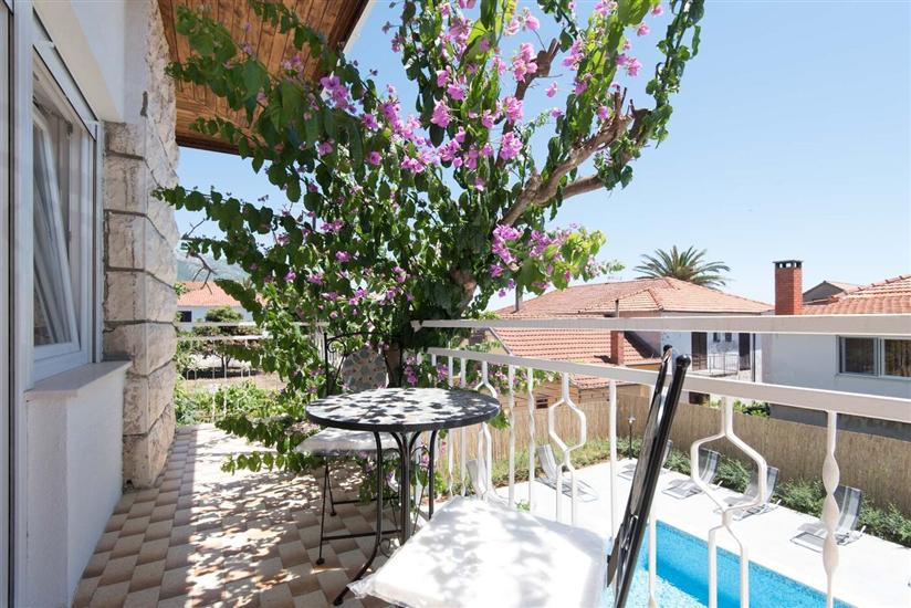 Dom K1, pre 13 osoby