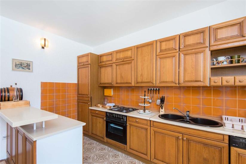 Dom K1, pre 13 osoby