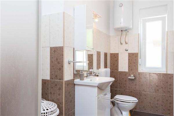 Dom K1, pre 13 osoby