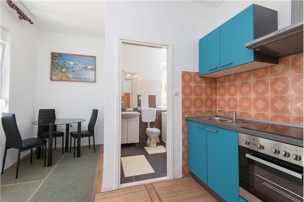 Dom K1, pre 13 osoby