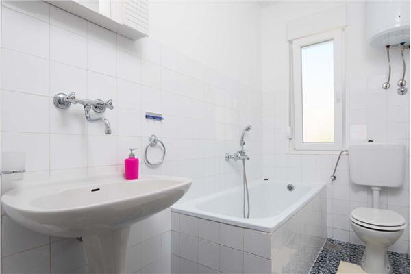 Dom K1, pre 13 osoby