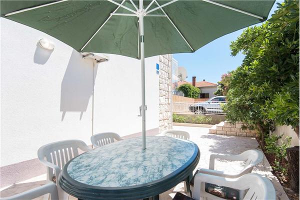 Dom K1, pre 13 osoby