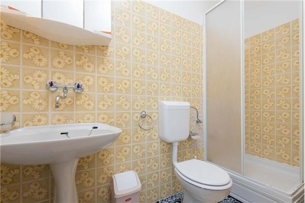 Dom K1, pre 13 osoby