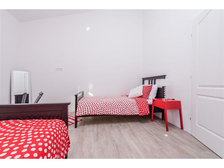 House K1, for 10 persons